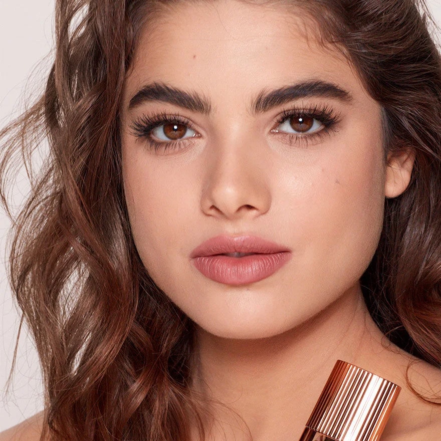 CHARLOTTE TILBURY AIRBRUSH FLAWLESS FOUNDATION 5 NEUTRAL FAIR-MEDIUM SHADE WITH NEUTRAL UNDERTONE 30ML-50053876.jpg