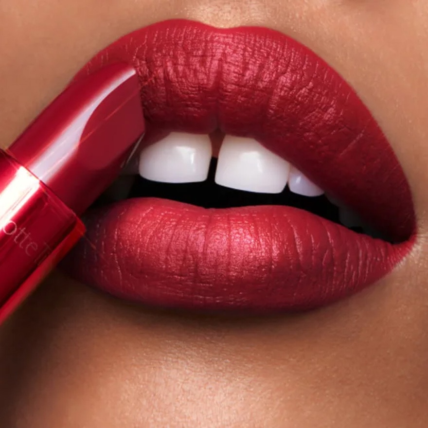 CHARLOTTE TILBURY MATTE REVOLUTION CINEMATIC RED-50053868.jpg